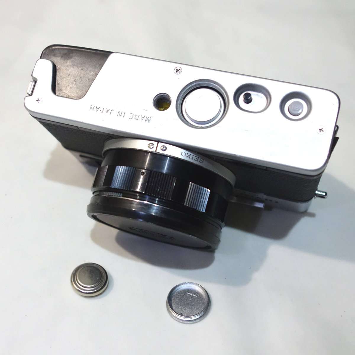 カメラ フィルムカメラ カメラ】オリンパス 35DCにバッテリーアダプターを使用して露出計の値 